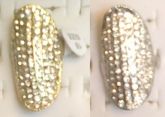 Anel grande dourado e prata com pedras brilhantes